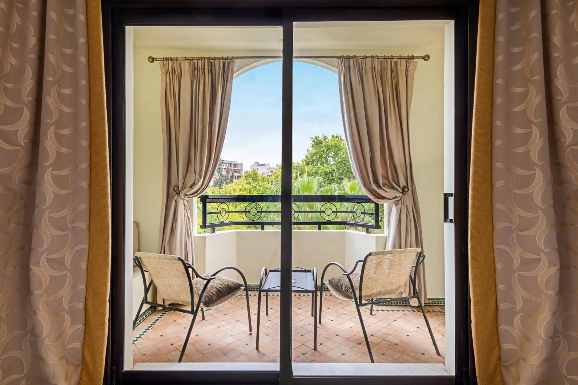 Fes Marriott Hotel Jnan Palace Exterior photo A balcony